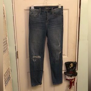 Maverick blue distressed jeans 28W